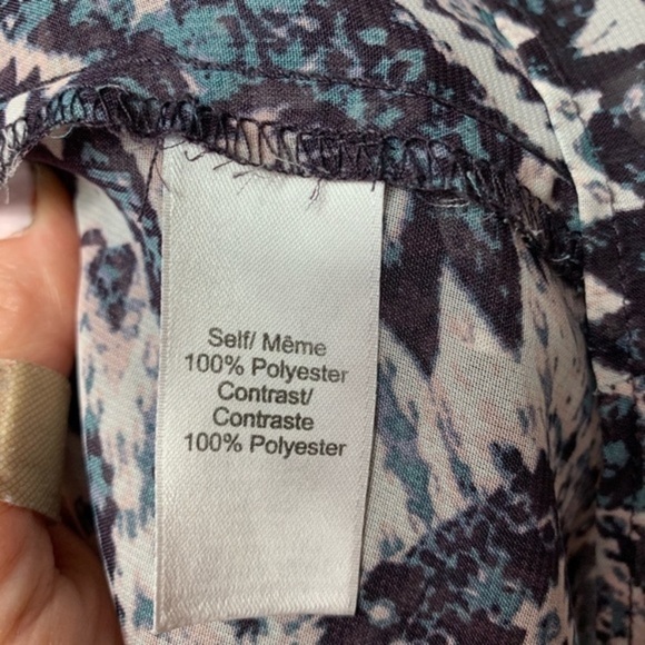 NWOT Maurices Geo/Aztec Print Lattice Back Blouse - Picture 7 of 7